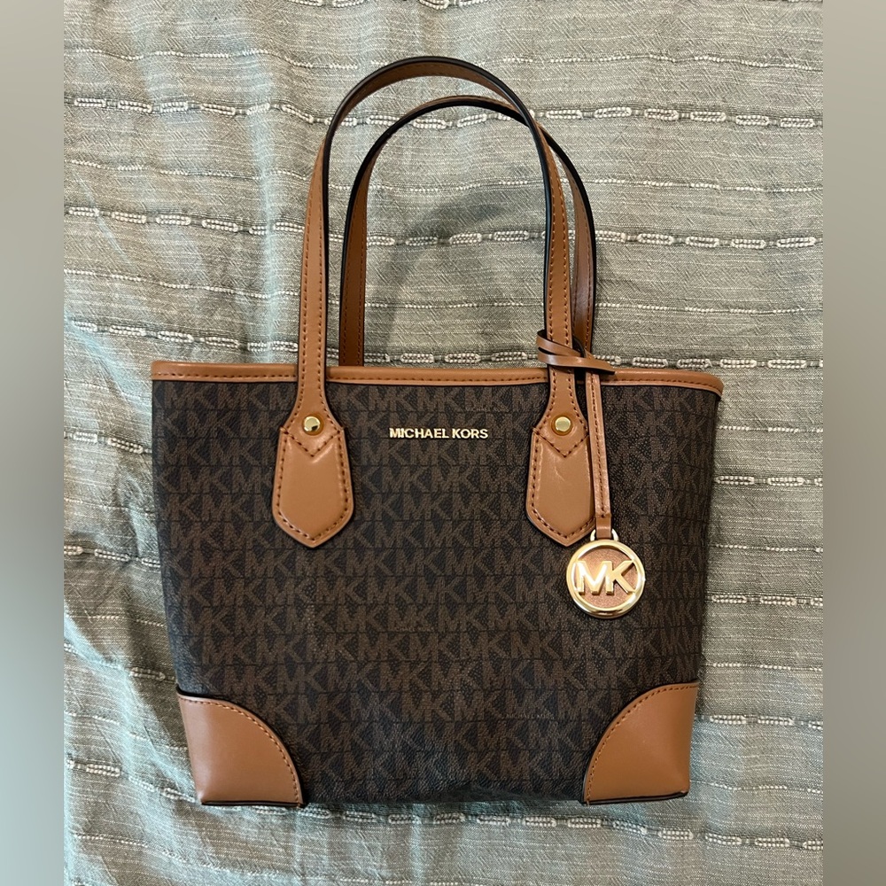 Summer 2020 Michael Kors Monogram Bucket Bag